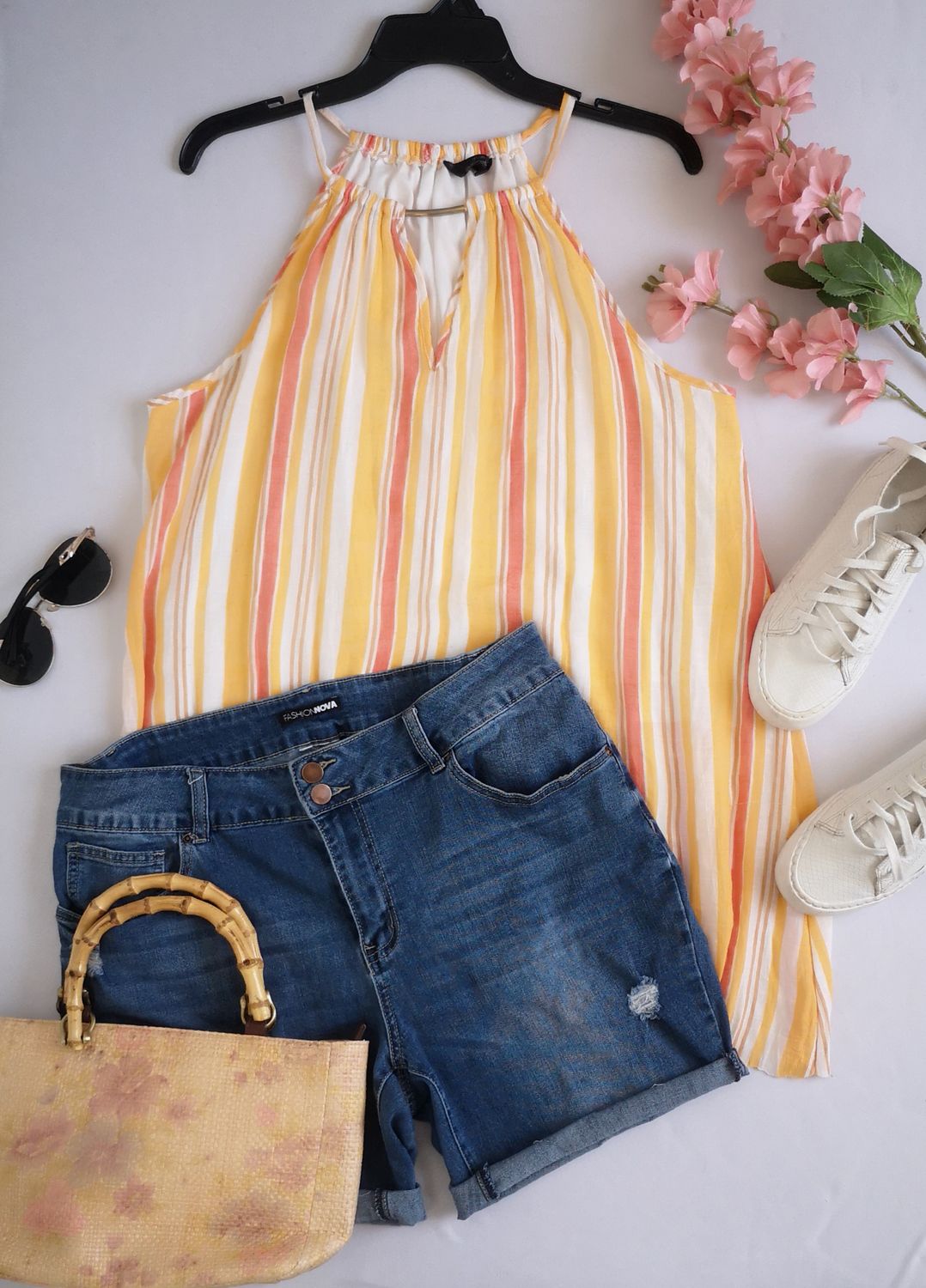 SHORT Y BLUSA LARGA TIPO HALTER