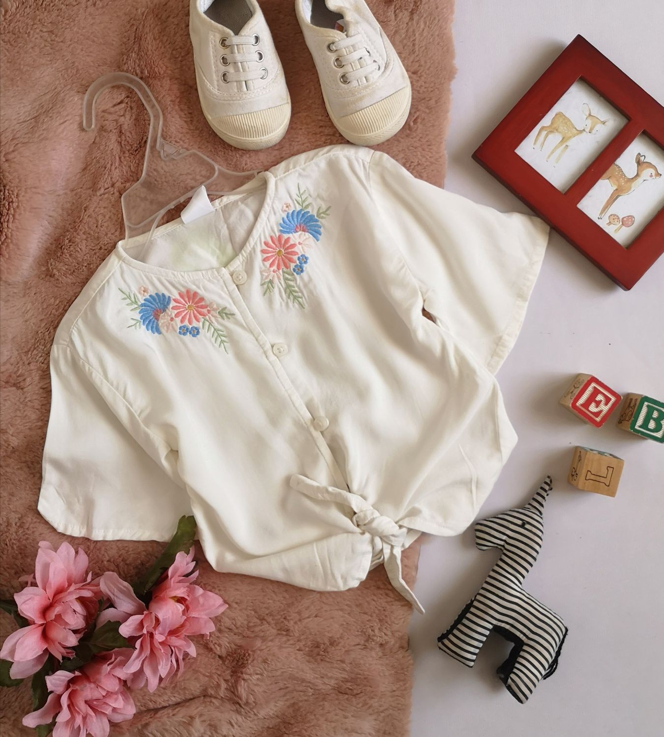 BLUSA NUEVA  CON NUDO