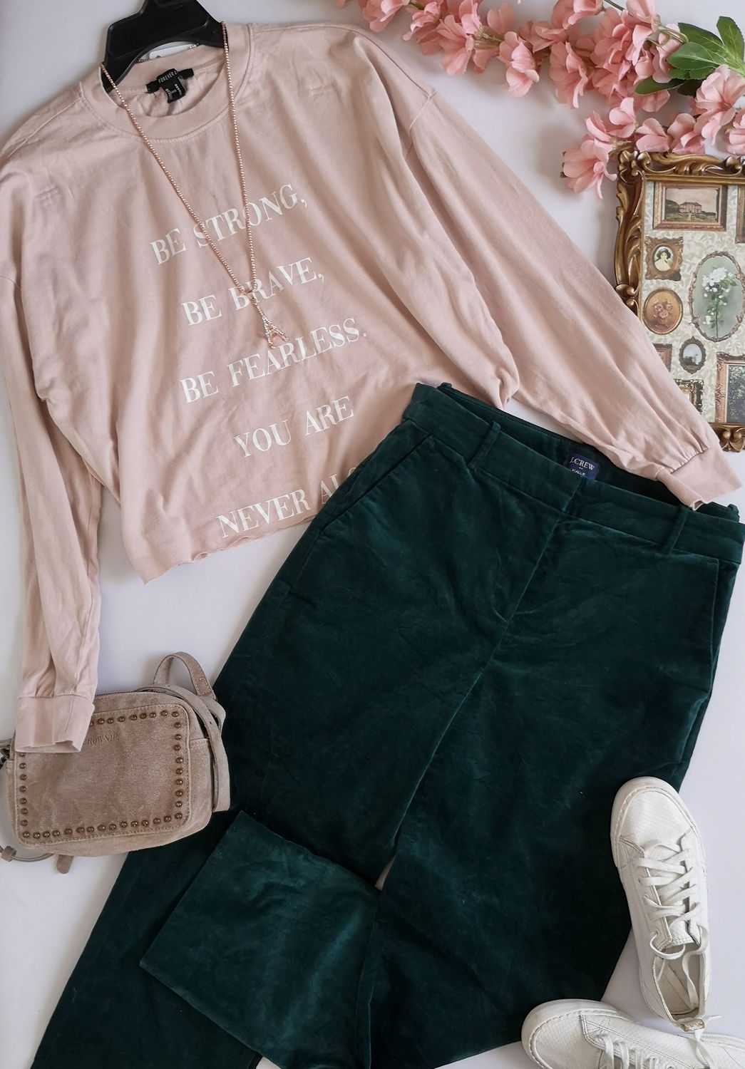 PANTALÓN DE TERCIOPELO ANCHO DE ABAJO Y BLUSA MANGA LARGA