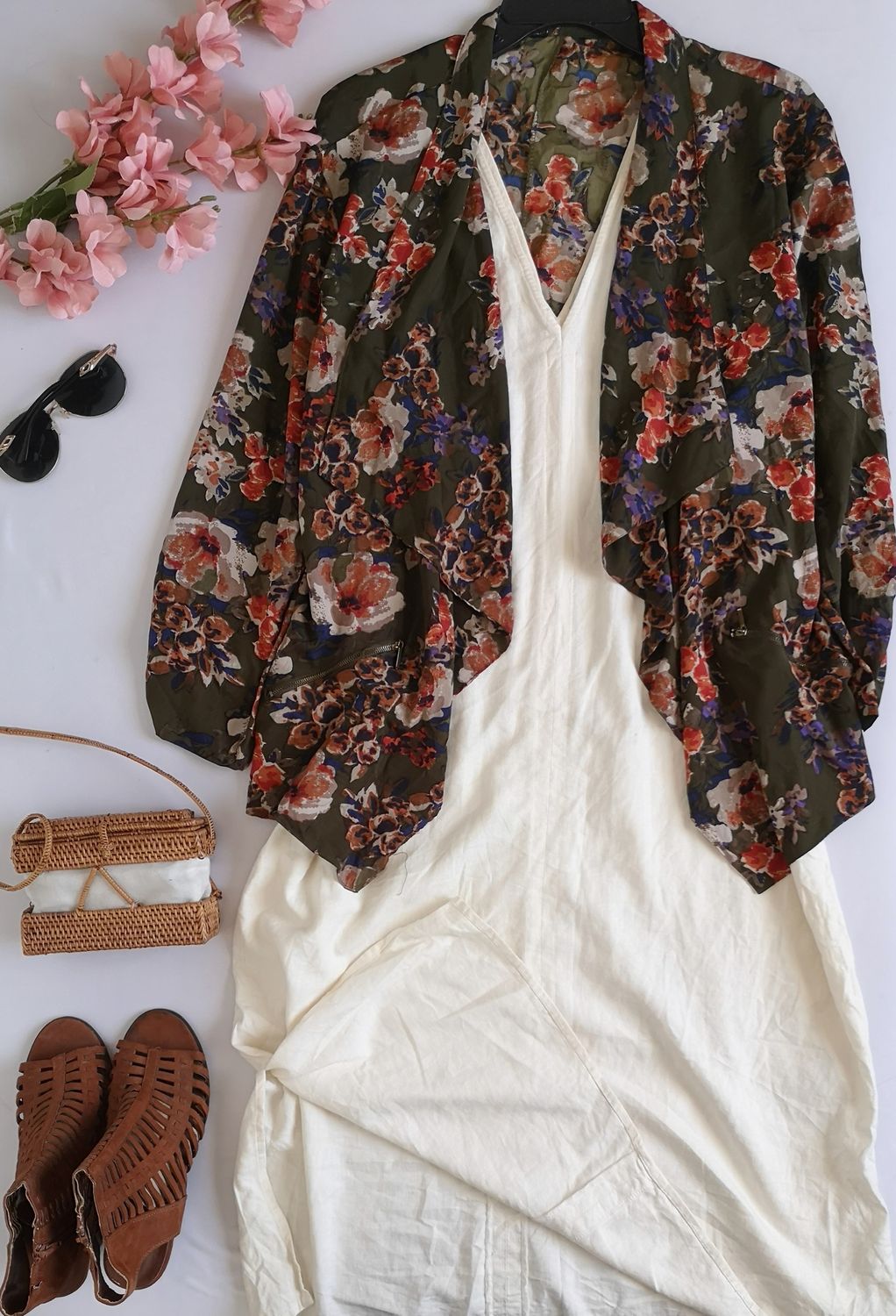 VESTIDO HOLGADO CON CHAQUETA ASIMÉTRICA