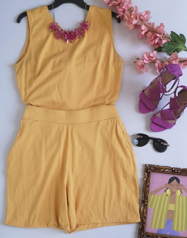 ENTERIZO CON BOLSAS ABIERTO DE ATRÁS ⚓