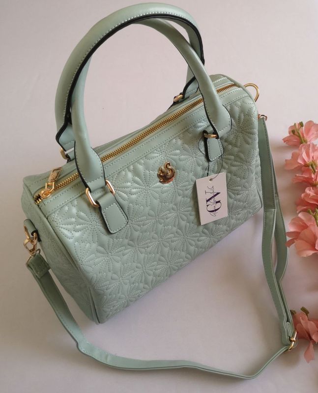 CARTERA GLORIA VANDERBILT 