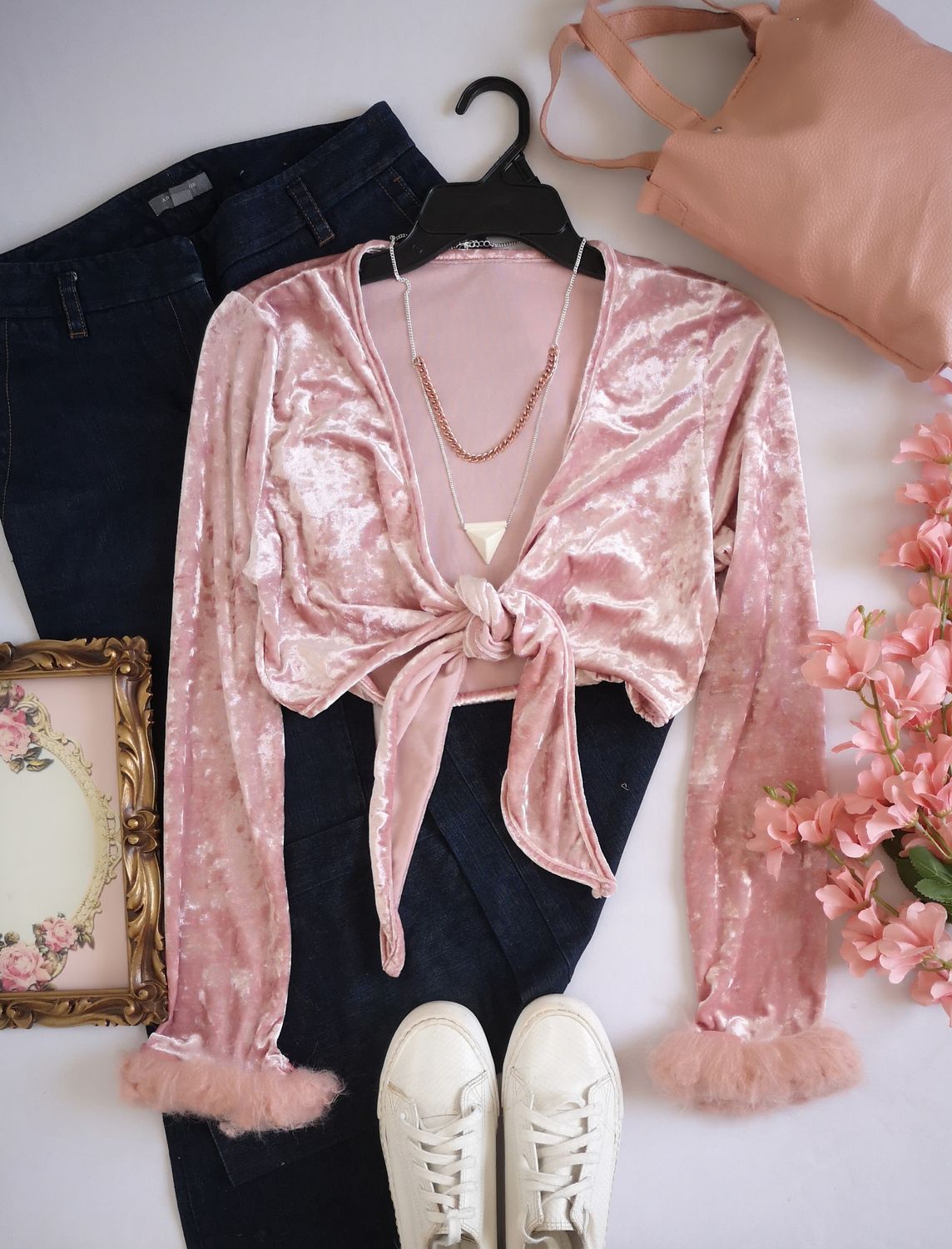 BLUSA DE TERCIOPELO INCLUYE COLLAR