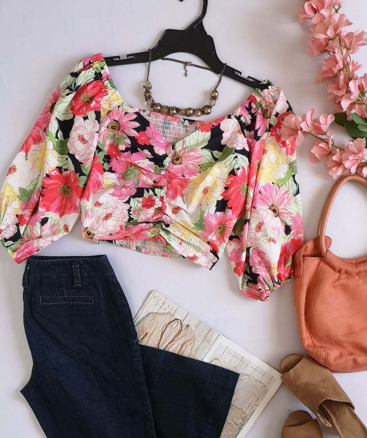 BLUS CORTA INCLUYE COLLAR