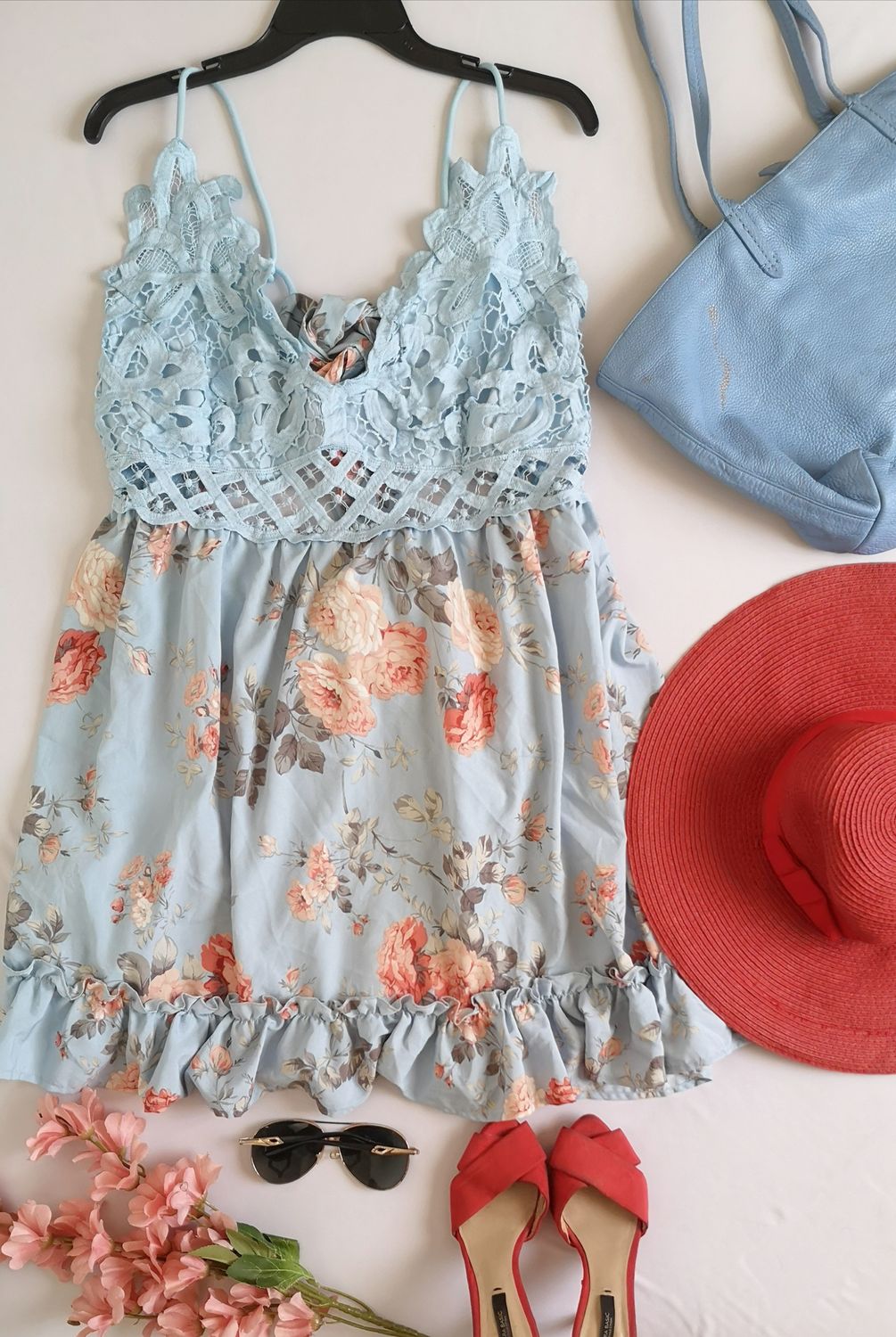 VESTIDO ABIERTO DE ATRÁS ⚓