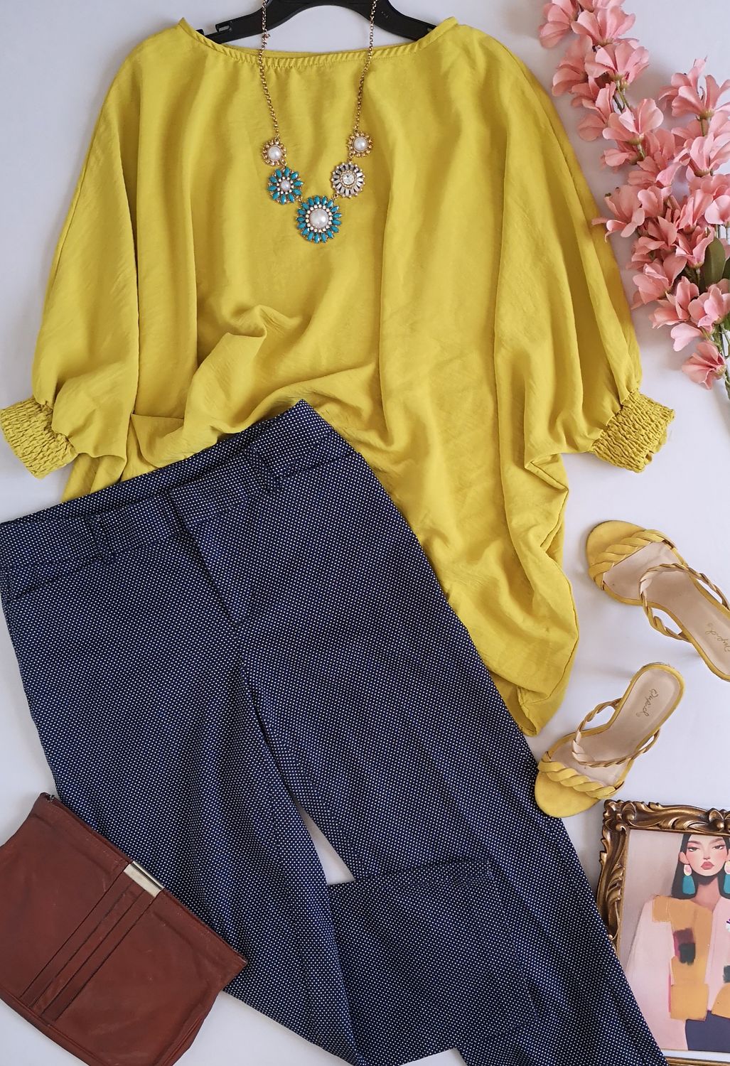 BLUSA ESTILO ANCHO CON PANTALÓN CORTE RECTO ⚓