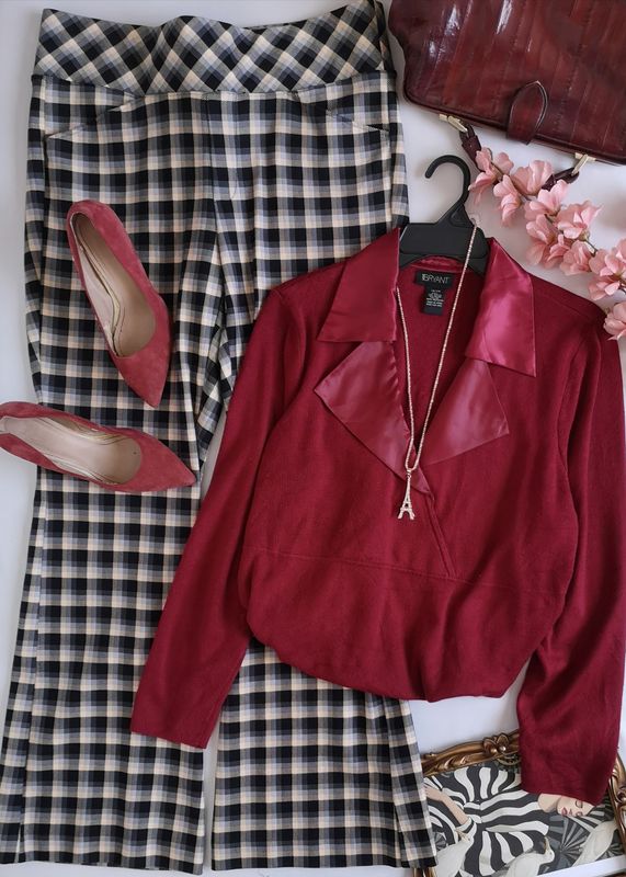 PANTALÓN CAMPANA Y BLUSA CON BOTONES A UN LADO 💙