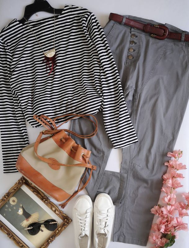 BLUSA DE TERCIOPELO Y JEANS CON BOTONES ADELANTE ⚓