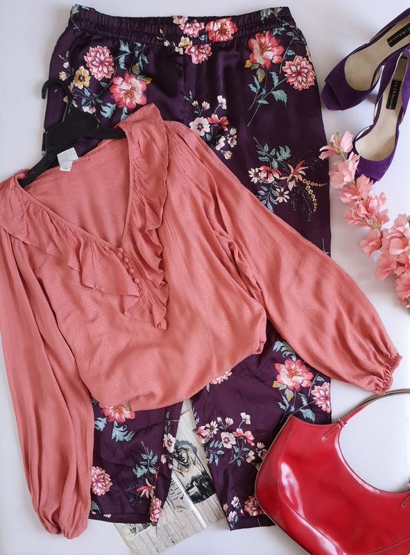 PANTALÓN TIPO SEDA Y BLUSA CON OLANES ⚓