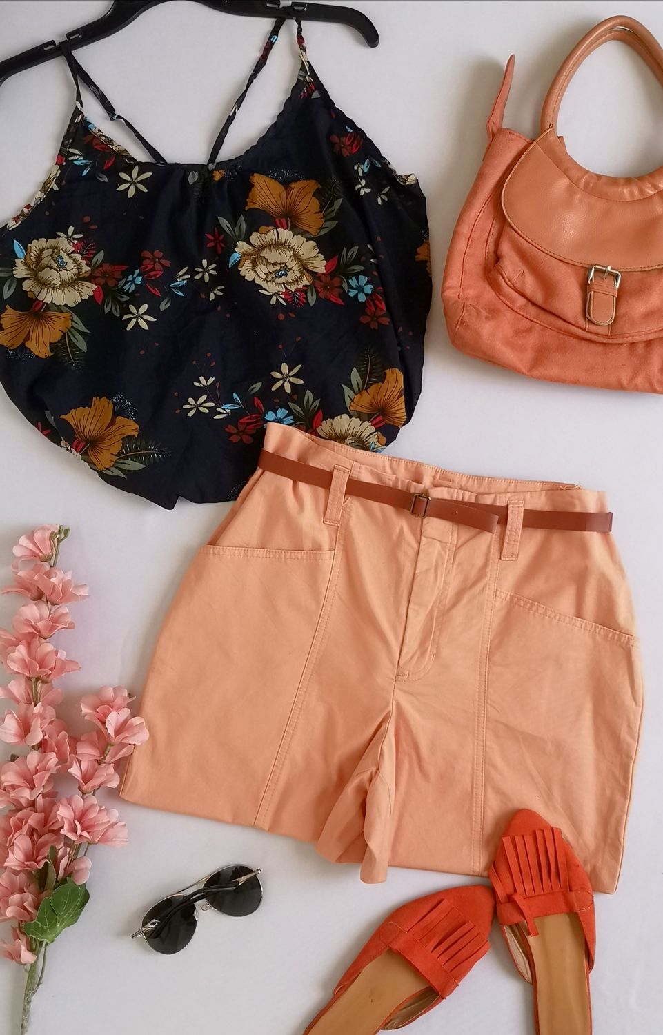 SHORT CINTURA ALTA Y BLUSA DE TIRANTES ⚓