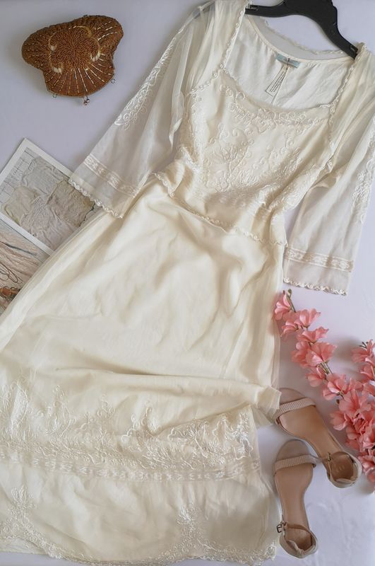 VESTIDO NUEVO BORDADO