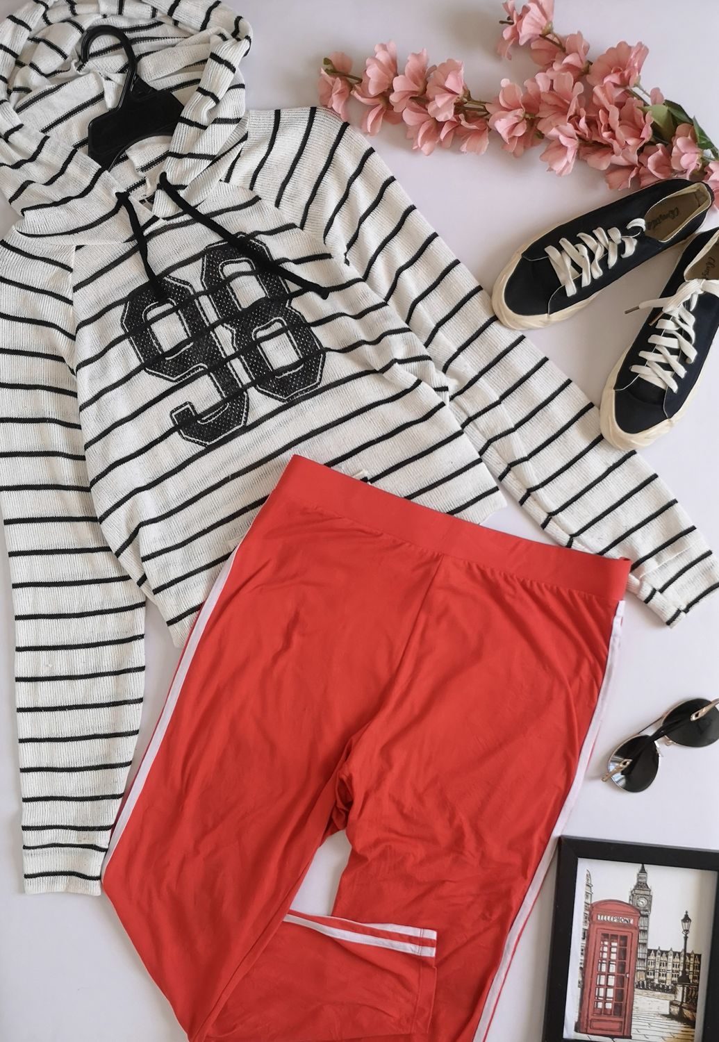 SUÉTER CON GORRO Y LICRA ❤️