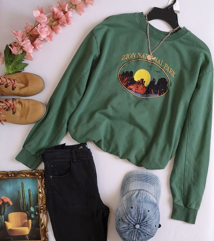 SUÉTER INCLUYE COLLAR