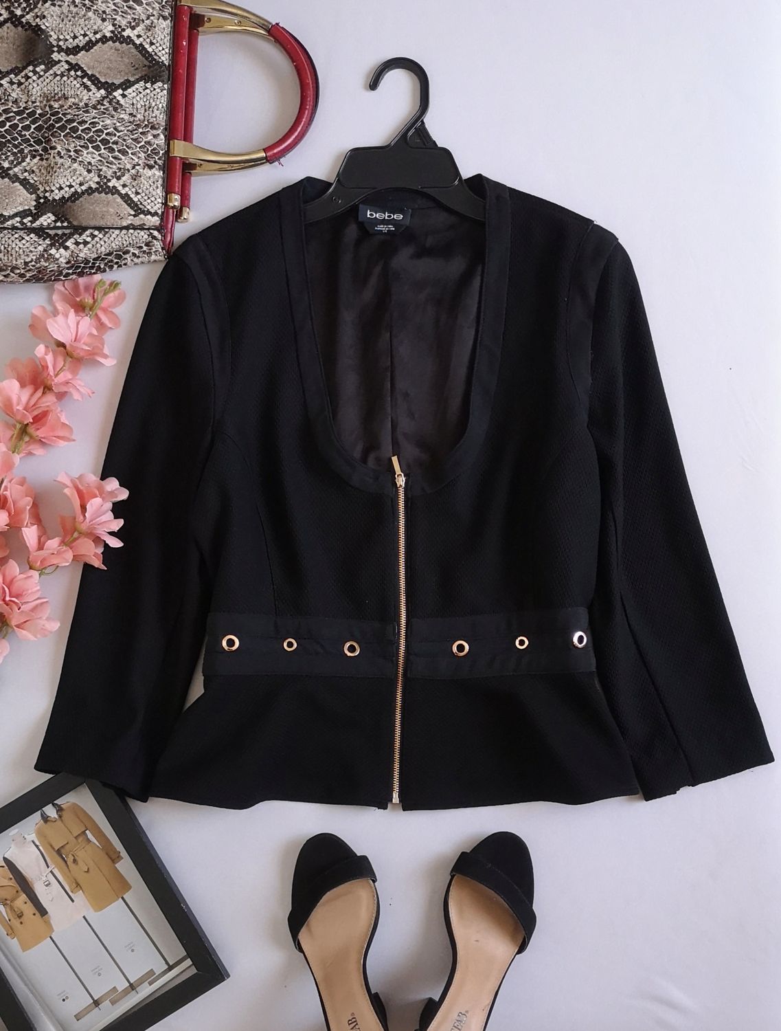 CHAQUETA TIPO PEPLUM CON ZIPPER