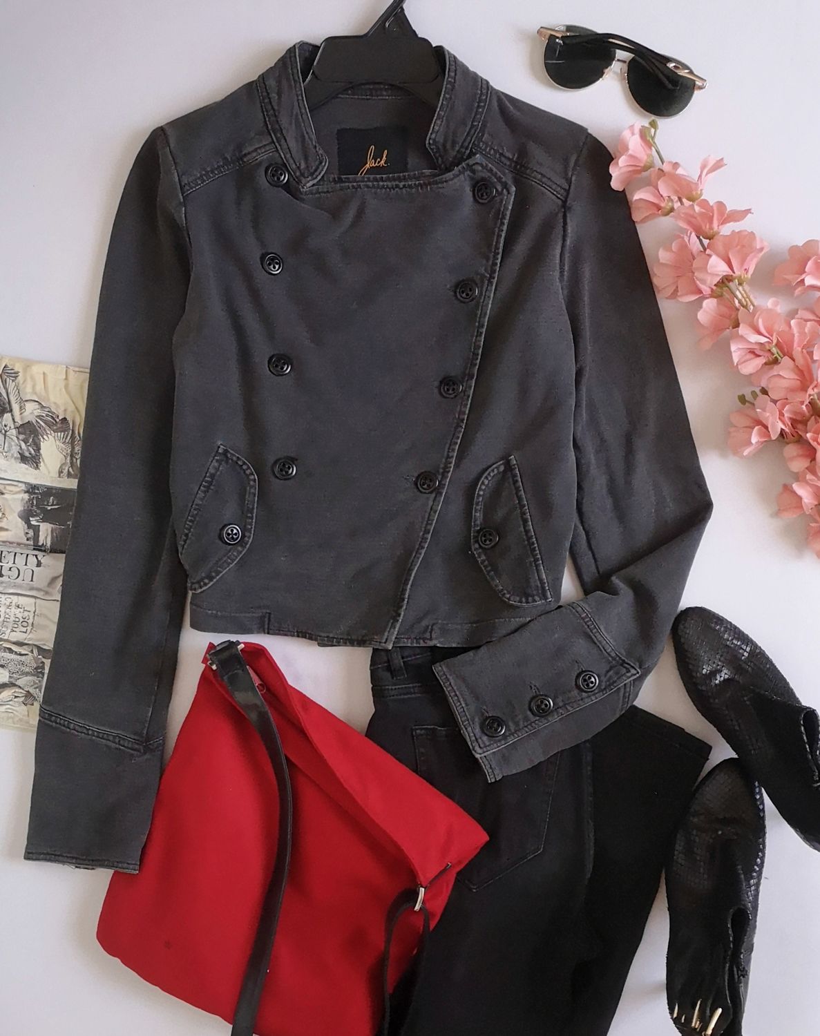 CHAQUETA CORTA CON BOTONES ⚓