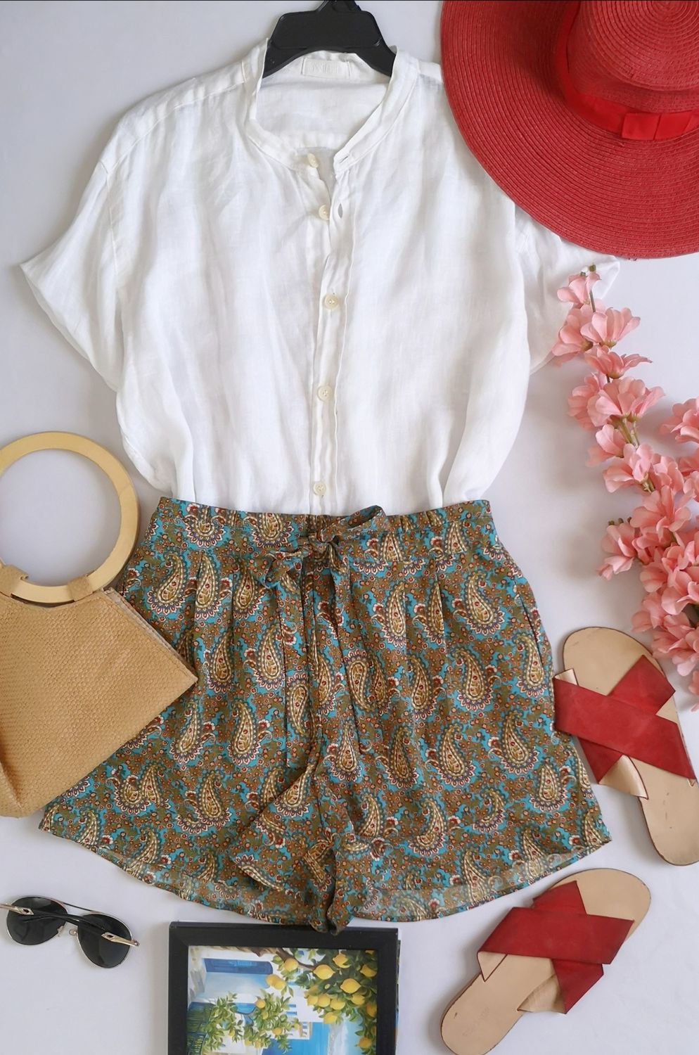 SHORT CON CINTO Y BLUSA LARGA ⚓