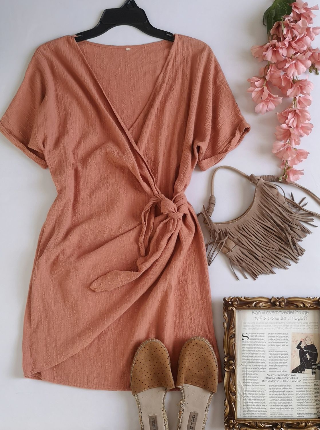 VESTIDO TRASLAPADO CERRADO