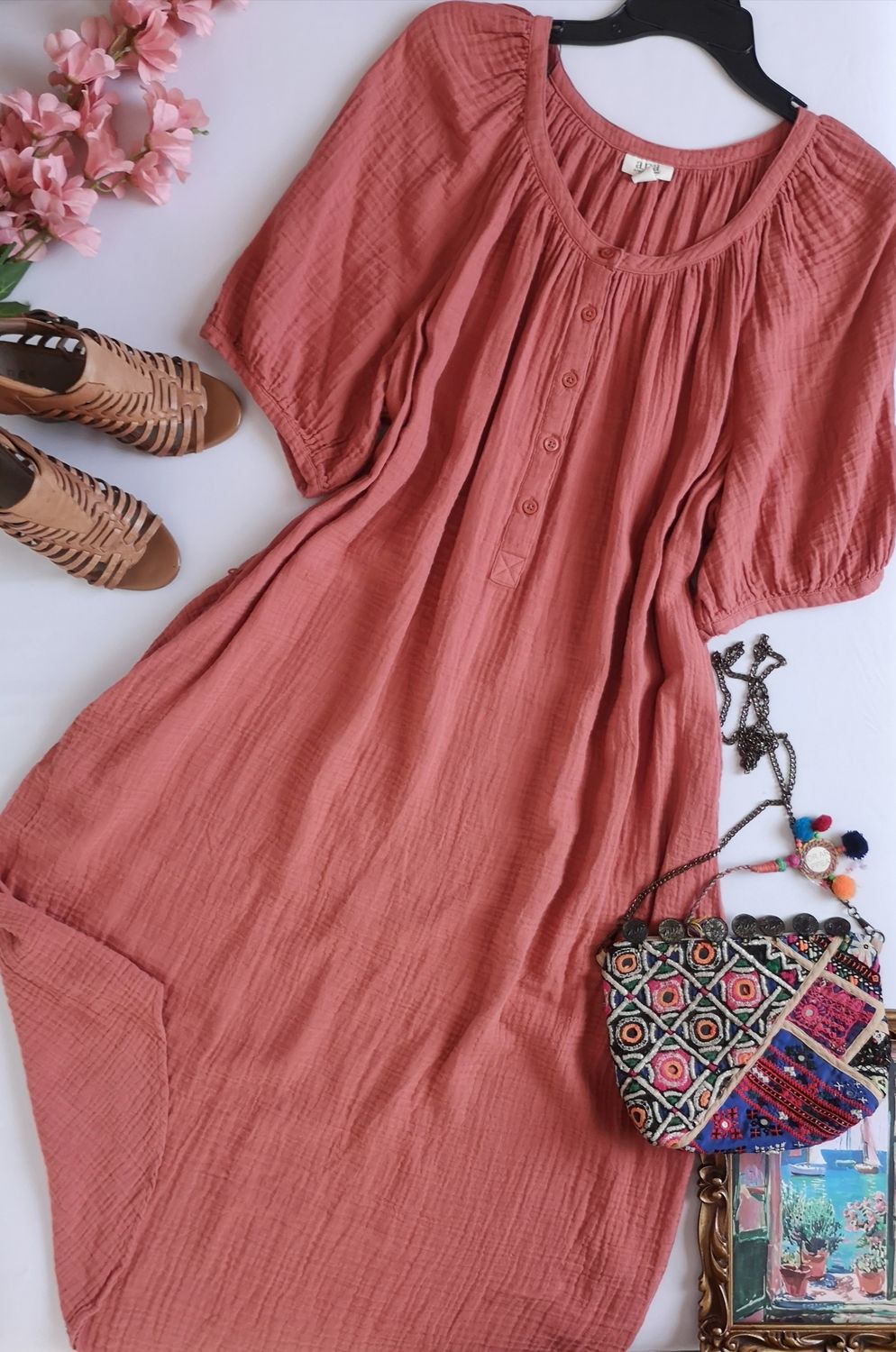 VESTIDO HOLGADO CON BOLSAS A LOS LADOS