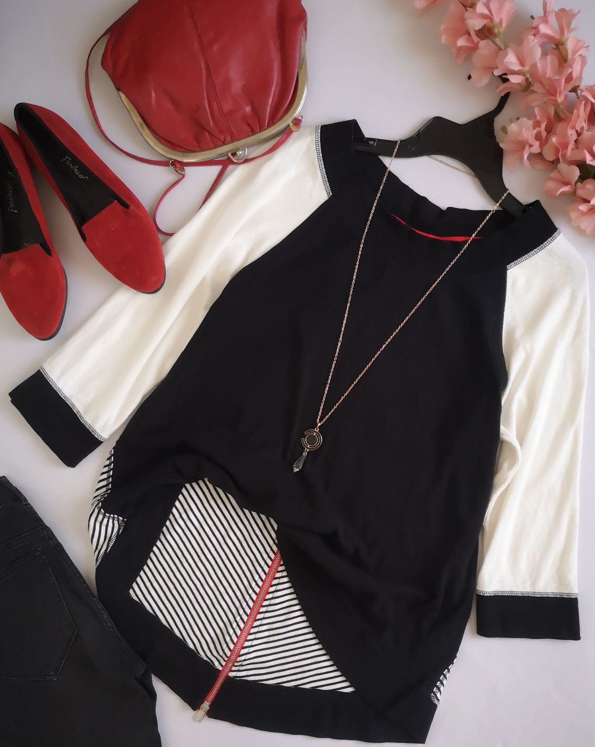 BLUSA CON ZIPPER ATRÁS