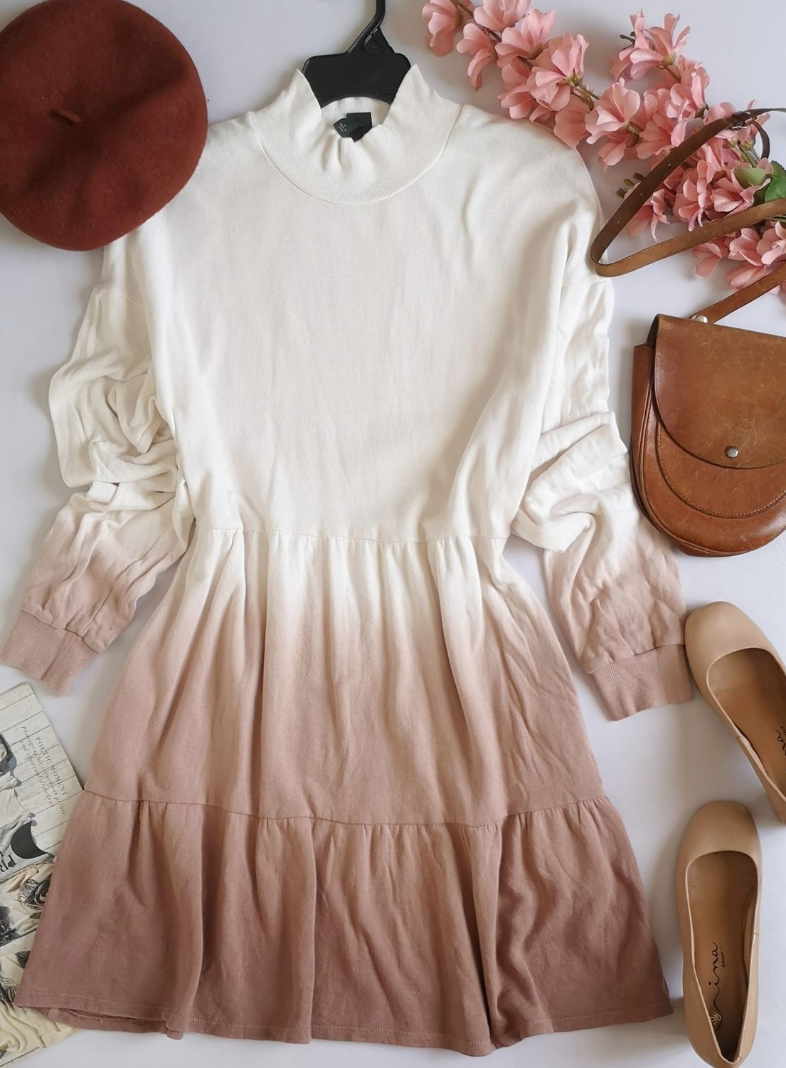 VESTIDO CON BOLSAS A LOS LADOS