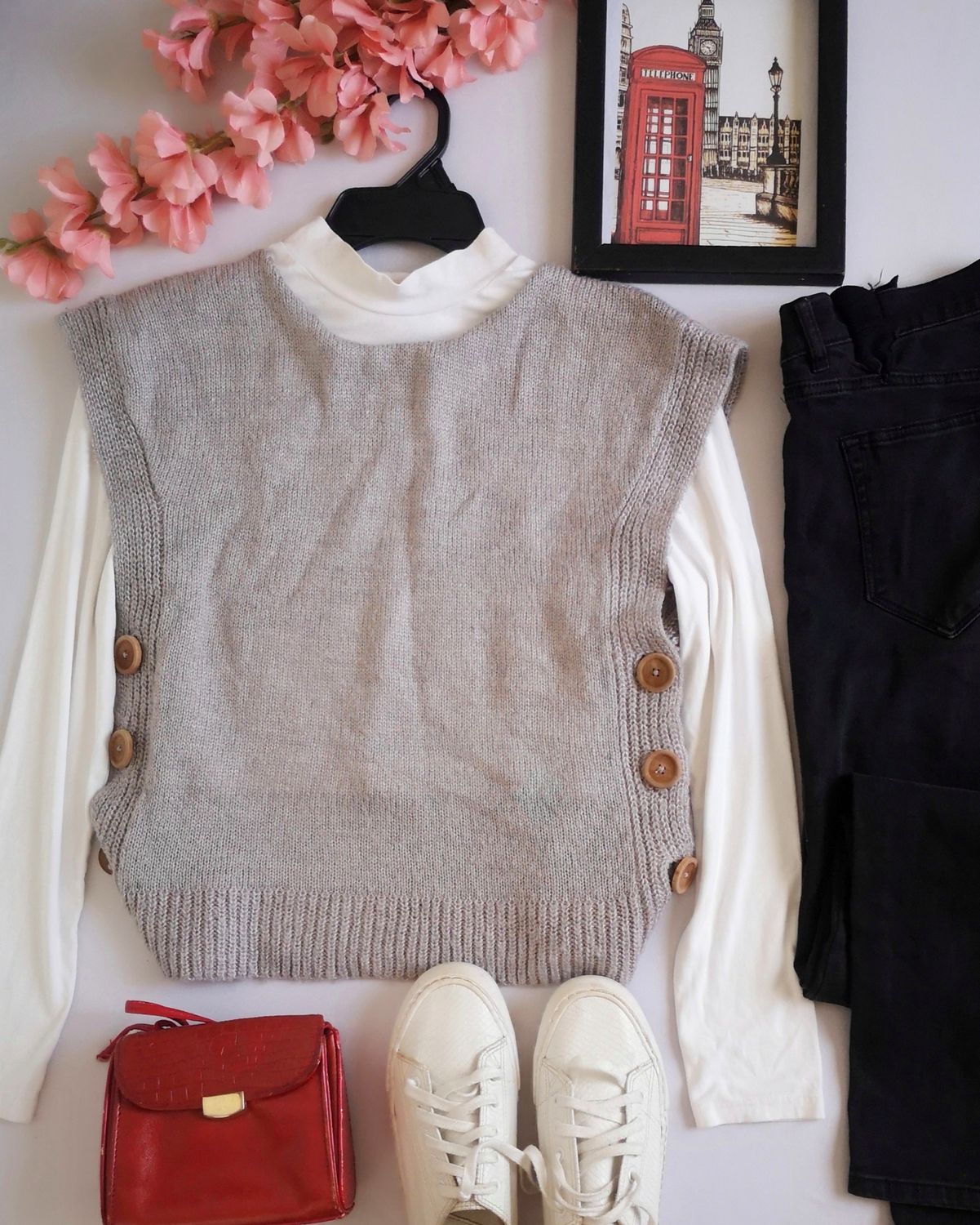 CHALECO CON BOTONES A LOS LADOS ⚓