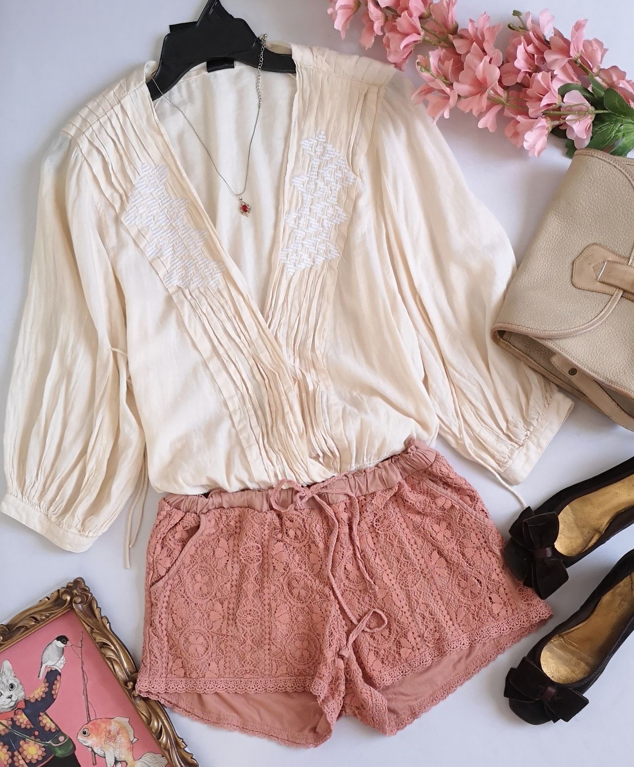 BLUSA TIPO BOHO Y SHORT