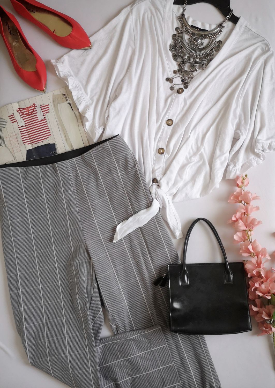 BLUSA Y PANTALÓN SIN BOLSAS