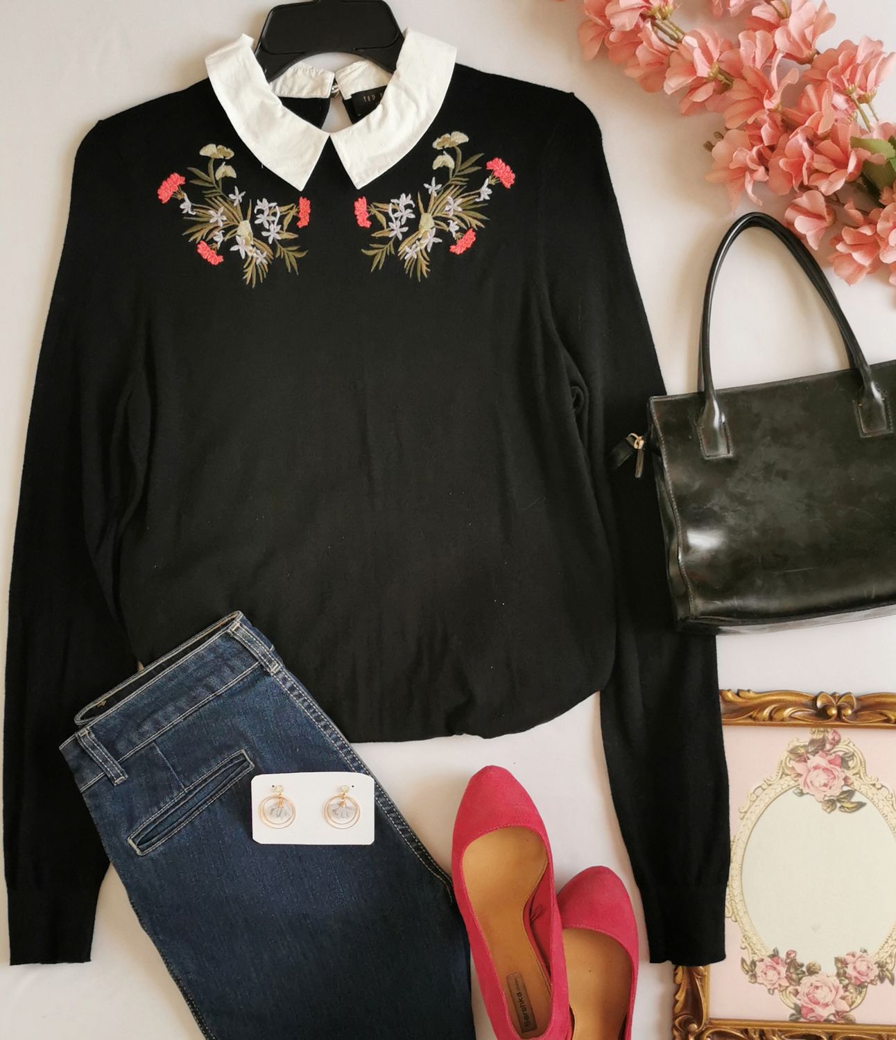 BLUSA BORDADA INCLUYE ARETES