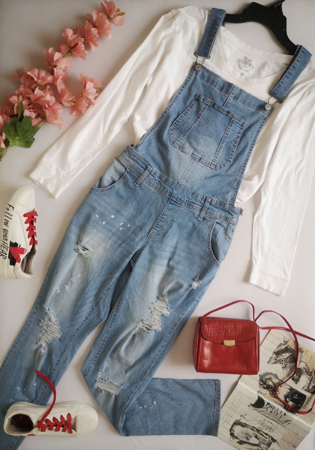 OVEROL RASGADO CON  BLUSA MANGA LARGA 💙