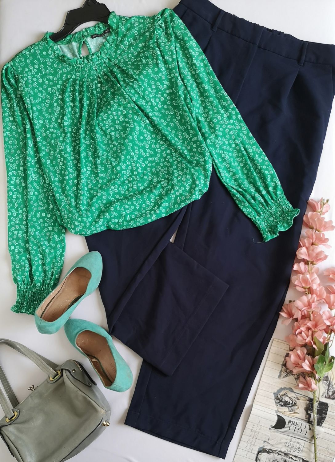 PANTALÓN WIDE LEG CON BLUSA CUELLO CERRADO