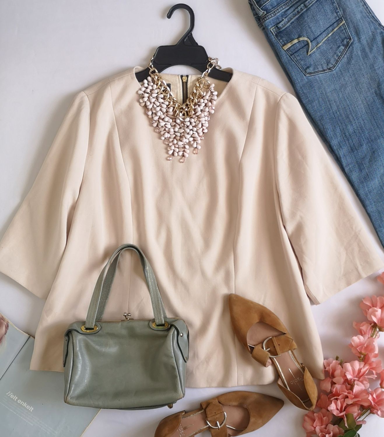 BLUSA CON ZIPPER ATRÁS