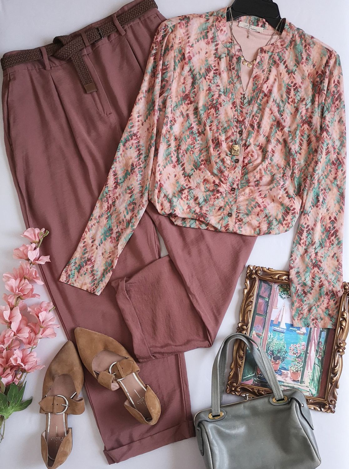 PANTALÓN ANCHO DE LAS CADERAS Y BLUSA DE MESH 💙