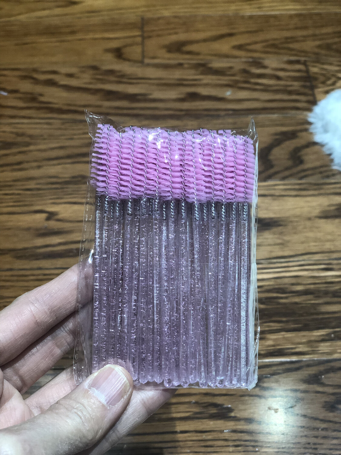 50pcs Light Pink Disposable Mascara diamond Wands Makeup Brushes Eyelash Eye Lash Brush Make Up Applicators Kit 