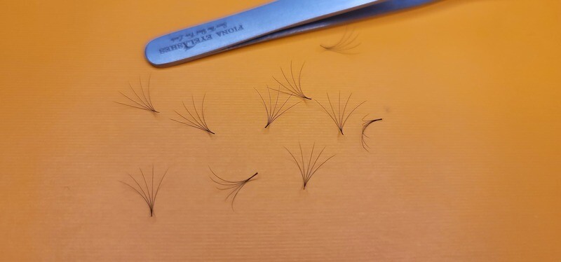pre hand fans ( A Box of 500 Fans) 5D D curl 15mm 0.05