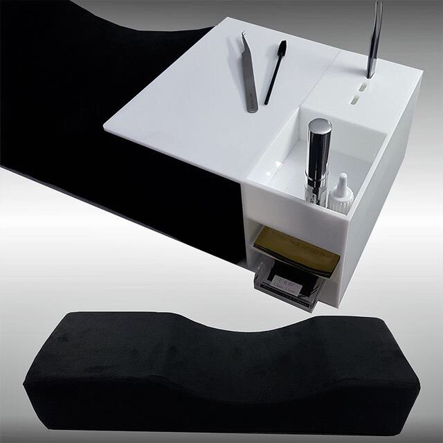 Pillow stand 