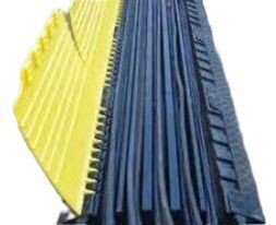 PASSAGE DE CABLE PIETONS JUMBO (5 VOIES) 1 METRE