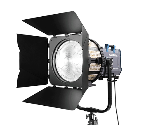 NANLUX FL-45E lentille Fresnel motorisée (16° - 50°)