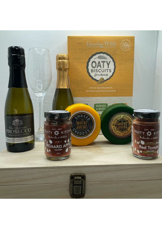 Two White Prosecco Deluxe Savoury Box
