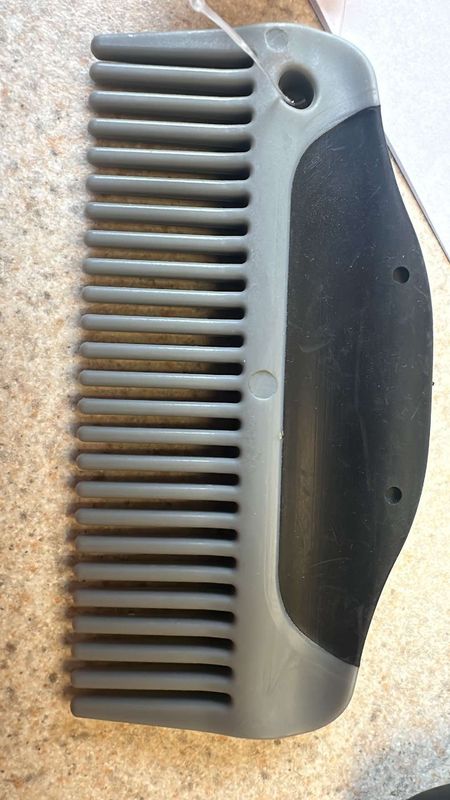 Easy Grip Combs