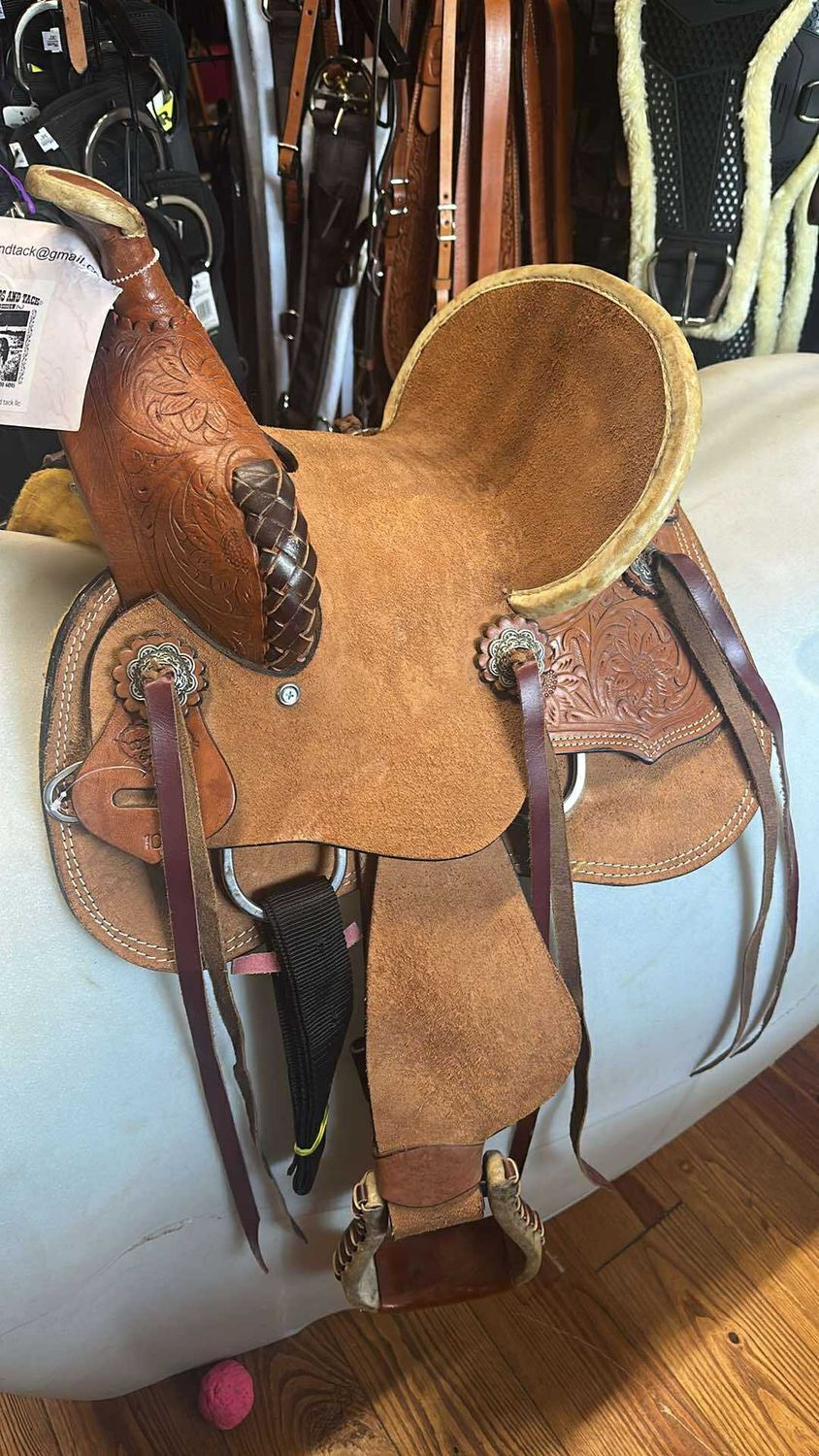 Wild Star Barrel Saddle, Color/Print: Roughout, Size: 10&quot;