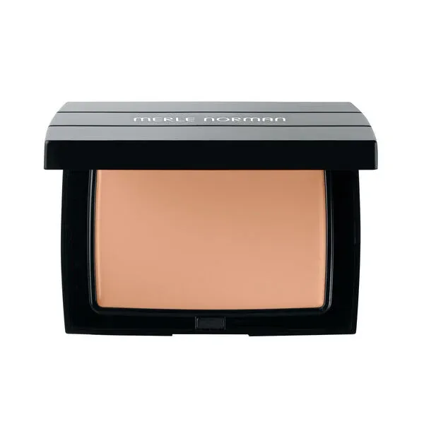 TOTAL FINISH COMPACT MAKEUP (GOLDEN BEIGE)