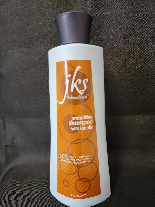 W Smoothing Shampoo w/Keratin 8oz