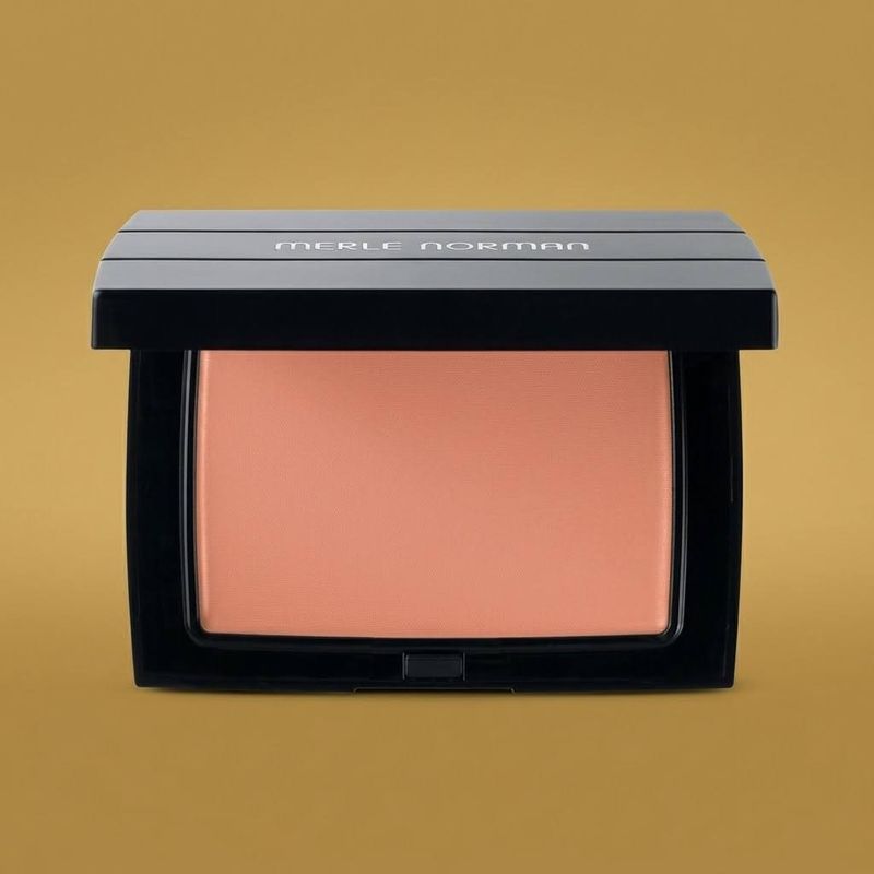 Total Finish Compact Makeup (Medium Deep Golden)