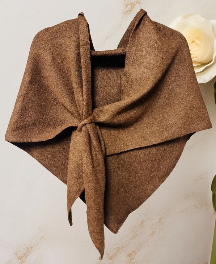 Cashmere-Blend Knit Triangle Shawl with Cross-Front Design, Colour: Caramel, Size: One Size Fits All