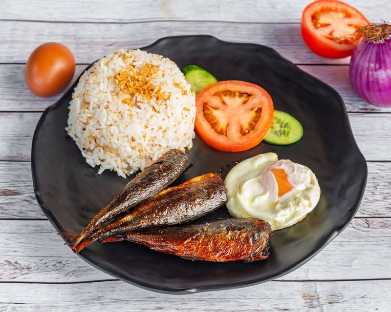 Tinapang Galunggong Silog