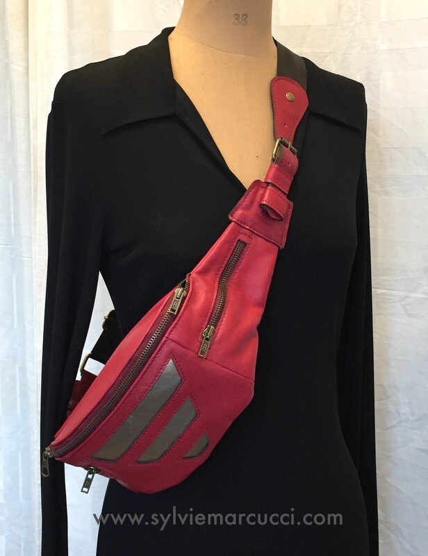 sac banane ou sac ceinture cuir rouge cerise fermeture zippée, cuir véritable, cuir Français, fait à Toulouse pièce unique