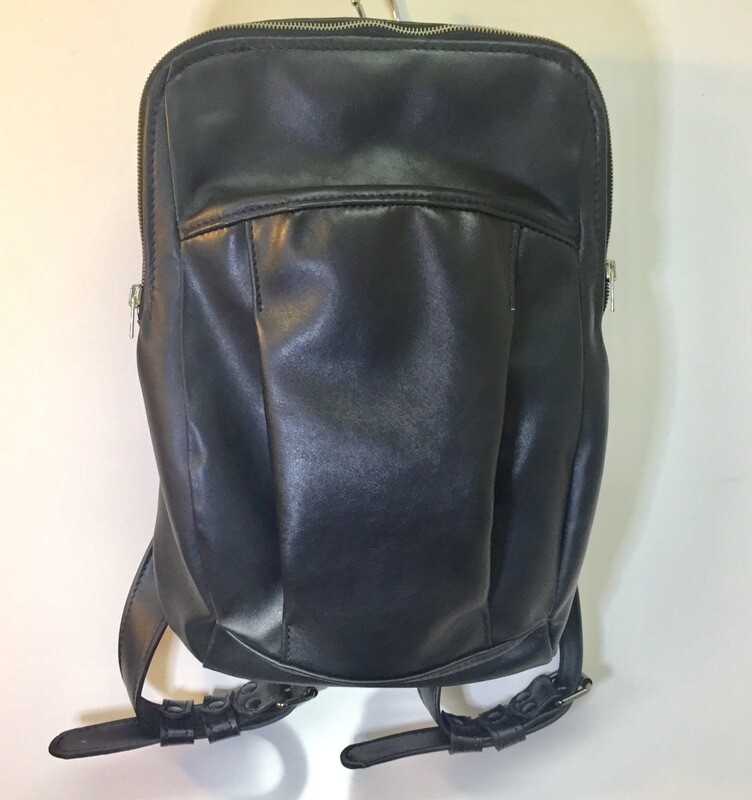 Pom sac à dos unisexe cuir noir bretelles réglables, #saccuirfrance #saccuirtoulouse #sacadoscreateur