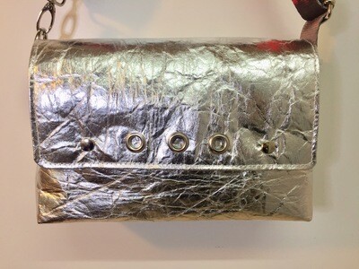 Silver Gold sac en pinatex sac vegan,  sangle coloré gris rouge ... fait à Toulouse France