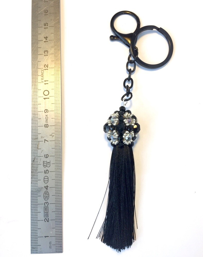 Boule noire argenté et pompon noir pendentif de sac ou porté clé/ fait main pièce unique
