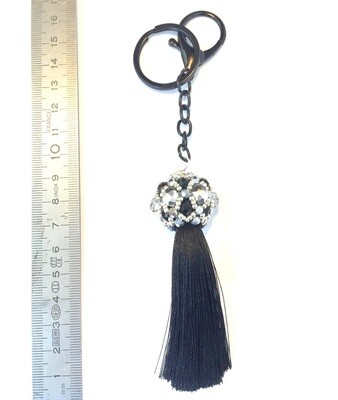 Boule argenté et pompon noir pendentif de sac ou porté clé/ fait main pièce unique 00524